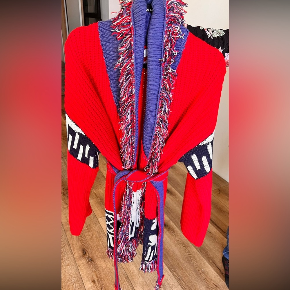 Size medium. Red, purple, white ,boutique in Italy